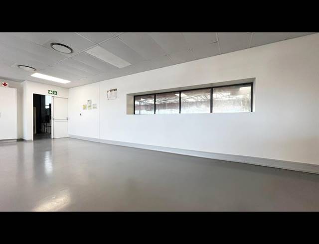 1,590M² WAREHOUSE FOR SALE IN RIVERGATE